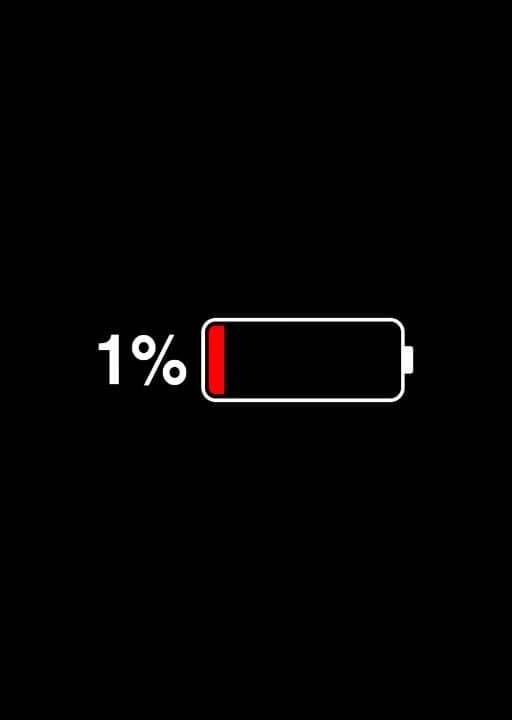 iPhone pil yüzdesi yüzde 1 gösteren batarya simgesi
