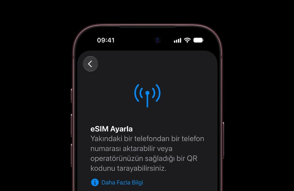 iPhone eSIM Ayarla ekranı — QR kod veya yakındaki telefondan numara aktarımı